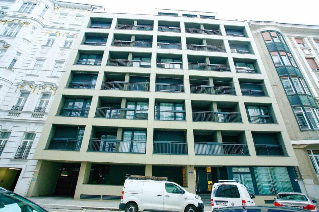 Top Central Apartment On Karlsplatz Wien Ngoại thất bức ảnh