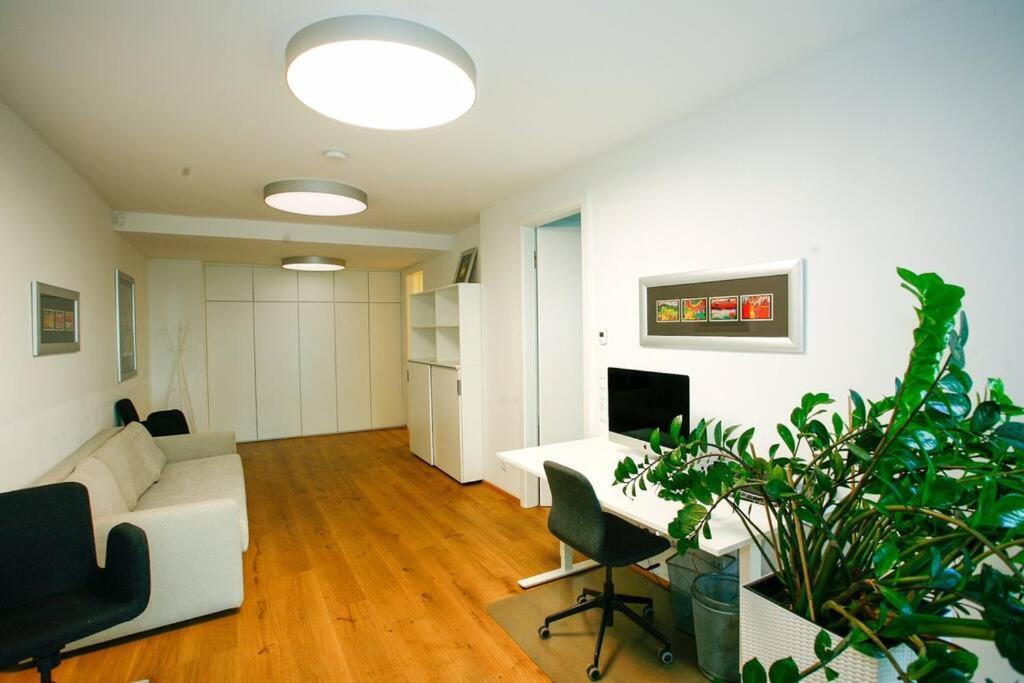 Top Central Apartment On Karlsplatz Wien Ngoại thất bức ảnh