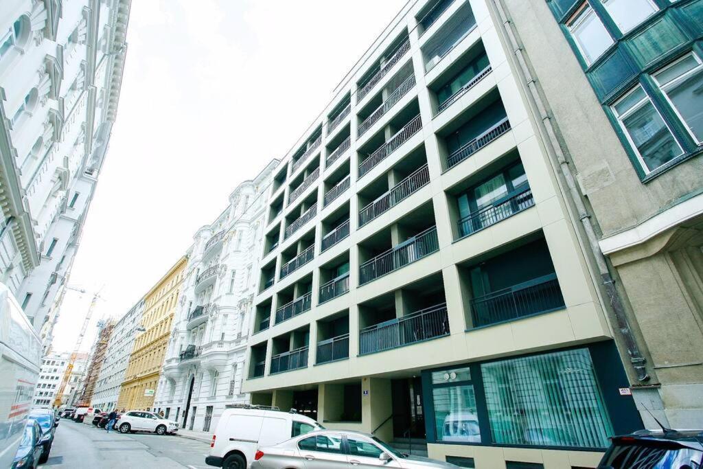 Top Central Apartment On Karlsplatz Wien Ngoại thất bức ảnh